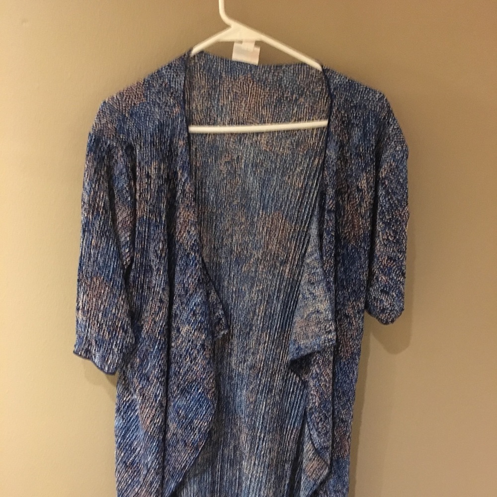 LuLaRoe Shirley Size Small-Worn Twice!